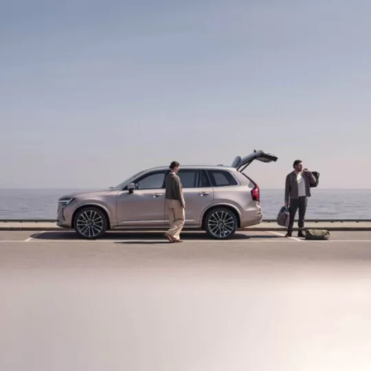 NEW XC90 Mobile 1080x1080-09